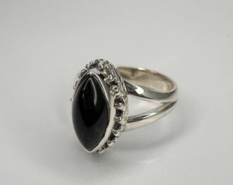 ブラックオニキスリング：マーキーズカット925スターリングシルバー