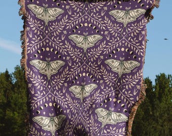 Luna Moth Woven Blanket - Purple Moon Phase Throw - Boho Celestial Decor - Moth Lover Gift - Gothic Bedroom Aesthetic - Cozy Cotton Tapestry