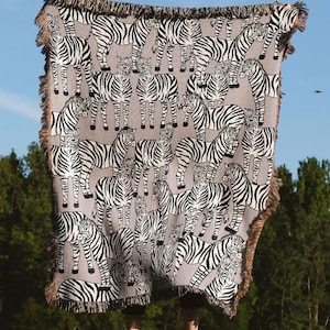 Zebra Pattern Woven Blanket - Black And White Jacquard Throw With Safari Animal Design, Cozy Wildlife Blanket For Sofa Or Bed