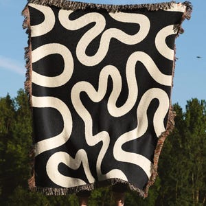 Black Abstract Swirl Jacquard Woven Blanket – Modern Minimalist Line Art Throw Blanket For Couch, Bed, Wall Hanging Or Boho Home Decor