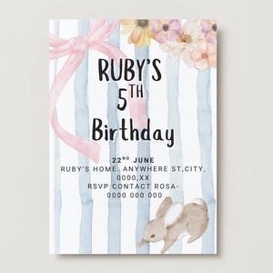 パステルバニーの5歳の誕生日招待状 | 水彩花柄パーティー招待状 | 印刷可能な誕生日カード | 編集可能なCanvaテンプレート | すぐにダウンロード