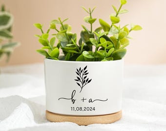 Personalized Couple's Plant Pot,Custom Wedding Gifts,Planter Pot Engagement Gifts,Anniversary Gifts, Flower Pot for Couple,Wedding Gifts
