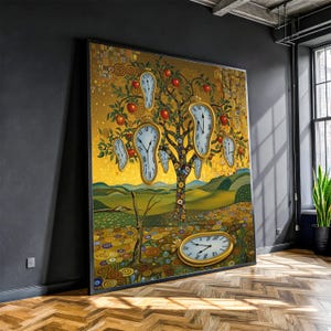 Puede incluir: Gran impresión artística enmarcada que presenta un árbol surrealista con relojes derritiéndose como fruta y manzanas rojas. La obra de arte tiene un fondo dorado y amarillo con un paisaje de colinas y flores coloridas. El marco es negro.