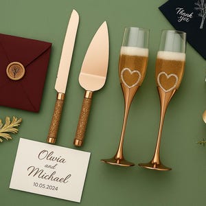 Handmade Wedding Champagne Flutes and Cake Server Set of 4, Gold Toasting Glasses for Bride and Groom Anniversary Gift Elegant Design