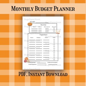Puede incluir: Un planificador de presupuesto mensual imprimible con secciones para ingresos y gastos. El diseño incluye ilustraciones de pastel, calabazas y un fondo naranja a cuadros. El texto incluye "Monthly Budget Planner" y "PDF, Instant Download."