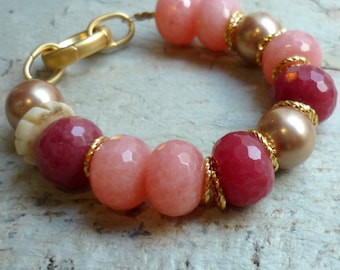 Peach stones bracelet, gemstone beaded bracelet, schunky stones bracelet, gold and peach bracelet, statement bracelet, gift for her, unique
