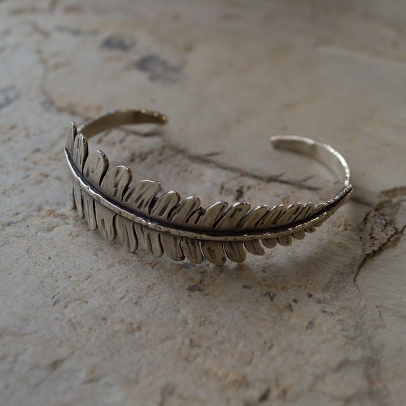 Leaf cuff bracelet Clearance
