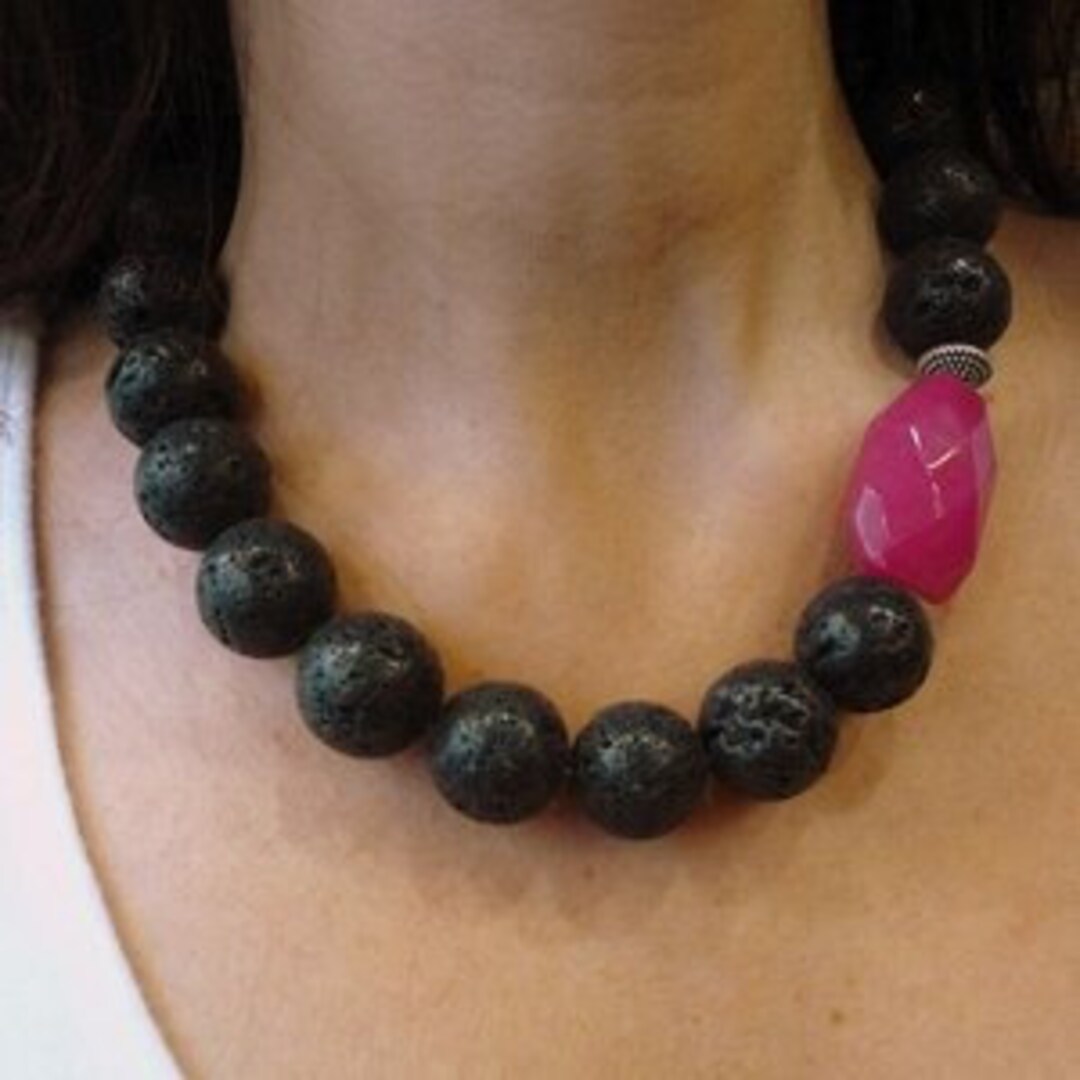 •LINKED• black lava + gold necklace (ADJ to 20