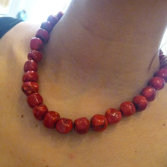 Red Coral Raw Crystal Necklace – Abiza