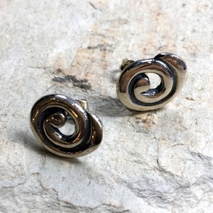 Silver Spiral studs, Sterling Silver Earrings, Sterling Silver Studs, Spiral Stud Earrings, everyday Simple studs, spiral posts   k#541