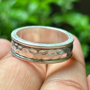 925 Sterling Silver Hammered Spinner Ring | Handmade Fidget Ring for Anxiety | Minimalist Band Ring | Unisex Meditation Thumb Ring