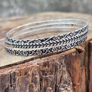 Handgefertigtes Sterling Silber Blumen Armreifen Set | Antik Finish Boho Stapelbare Armreifen | 925 Silber indischer ethnischer Schmuck | Geschenk für Sie