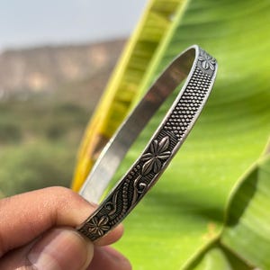 925 Sterling Silver Floral Bangle | Handcrafted Oxidized Silver Bracelet | Boho Tribal bangle | Artisan Jewelry for Men & Women | Gift Idea