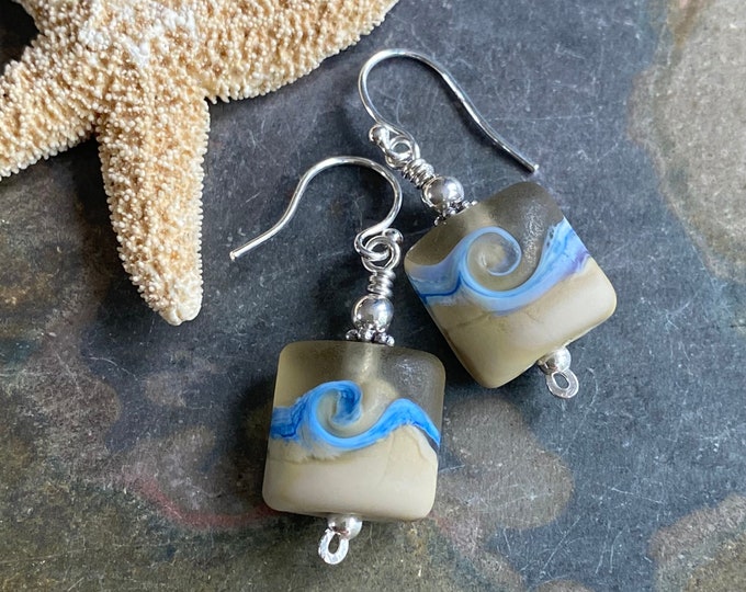 Ocean Beach Wave earrings, Blue Beach Wave Earrings ,Ocean Wave Lampwork Jewlry, Beach Wave Jewelry, Blue Sea Glass Pendant Necklace