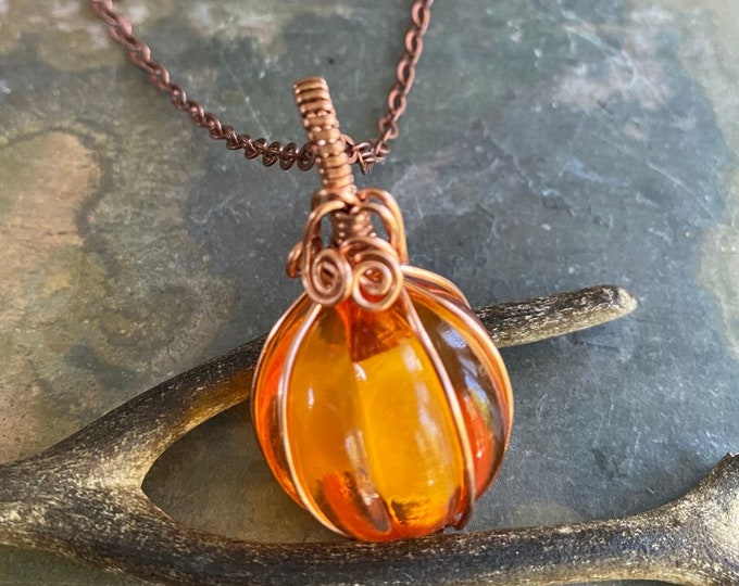 Orange Pumpkin Necklace ,Halloween Necklace in Natural Copper Wire, Pumpkin Necklace, Fall/Autumn Harvest Pumpkin Jewelry, Pumpkin Pendant