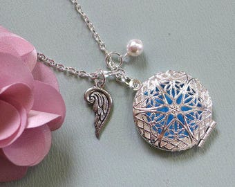 Silver Aromatherapy Angel Wing Necklace, Essential Oil Diffuser Locket Pendant Necklace,Angel wing Silver Heart Locket Pendant Necklace,