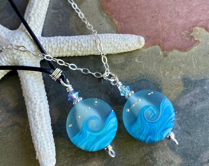 Ocean Wave Necklace in Leather,Ocean blue Beach Necklace,Blue Ocean Wave Necklace,Ocean Wave Lampwork Glass Necklace, Ocean Wave Necklace,