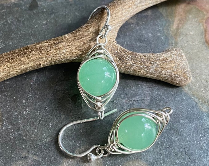 Jade Earrings in  Silver,Wire Wrapped Herringbone green Jade Dangle Earrings,May Birthstone earrings, Healing Gemstone Earrings
