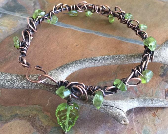 Peridot Bracelet,Wire Wrapped Peridot Copper Bracelet, Peridot bracelet, August Birthstone Bracelet, Bangle/Cuff Leaf  bracelet,