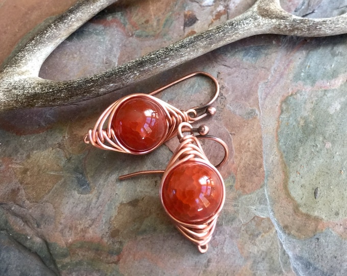 Wire Wrapped Fire Agate Earrings, Orange Fire Agate Gemstone Earrings, Agate Herringbone Earrings in Copper, Fire Agate Copper Earrings,