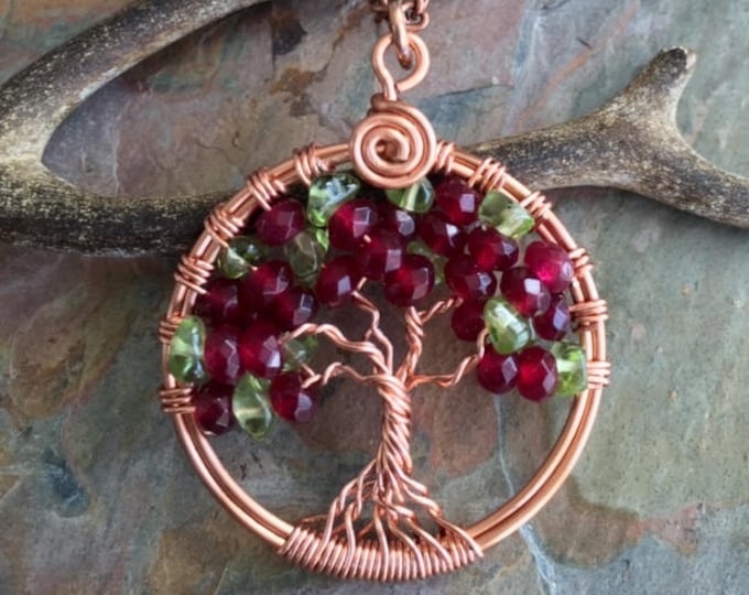 Garnet Nevklace,Garnet/Peridot Tree of Life Necklace,Wire Wrapped Garnet Tree of Life,January and August Birthstone Tree life,Garnet Jewelry