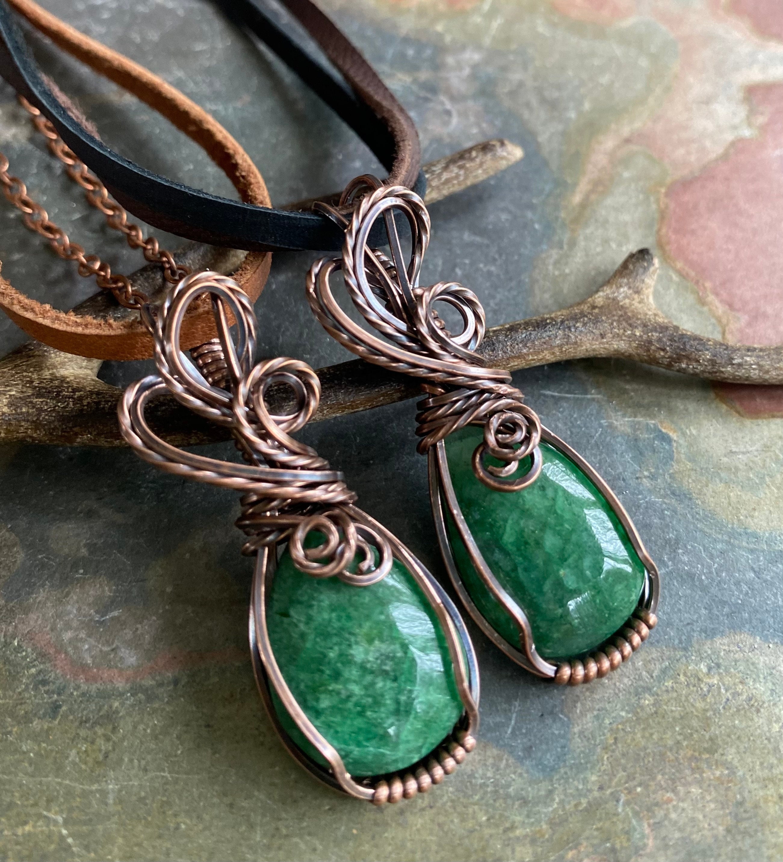 Emerald green on sale birthstone necklace