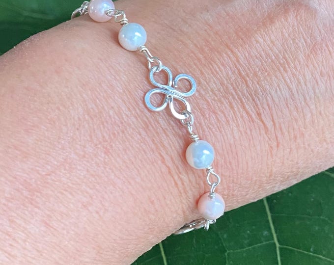 Bridal Swarovski White Pearl Bracelet in Sterling Silver, Bridal  Wire Wrapped Pearl Earrings/Bracelet, Gifts for Her, Lucky Clover Bracelet