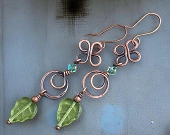 Clover Earrings in Antiqued copper,Four Leaf Clover Dangling Earrings, Bridesmaid Crystal/Pearl Earrings, Lucky Clover Jewelry, Wired Clover