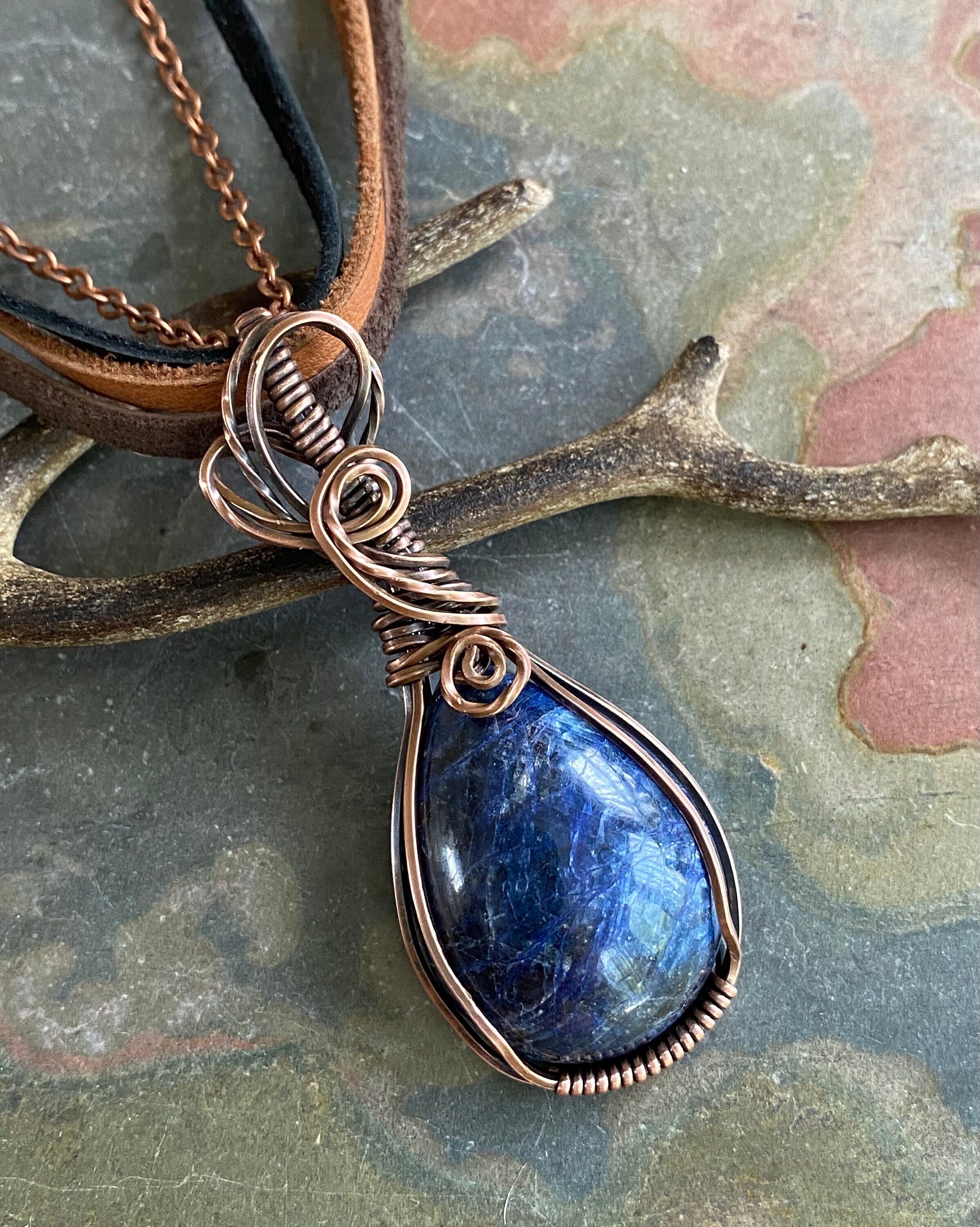 Buy wholesale Truths Blue Kyanite Necklace