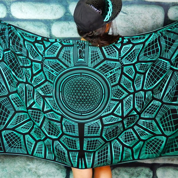 Sarong grande negro y azulado, diseños Matik, arte usable