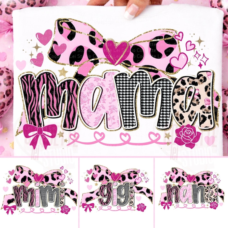 K&ouml;nnte beinhalten: Wei&szlig;es T-Shirt mit dem Wort "MAMA" in einem dekorativen Design. Die Buchstaben haben verschiedene Muster, darunter Zebra-, Blumen- und Leopardenmuster. Ein rosa Schleife und Herzen sind ebenfalls enthalten. Zus&auml;tzliche Designs sind "MIMI", "GIGI" und "NANA".