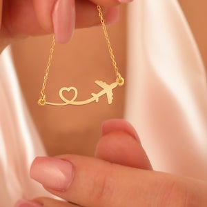 Travel Necklace – Airplane Heart Necklace – Gold Plated Jewelry – Wanderlust Gift for Travelers – Flight Lover Pendant