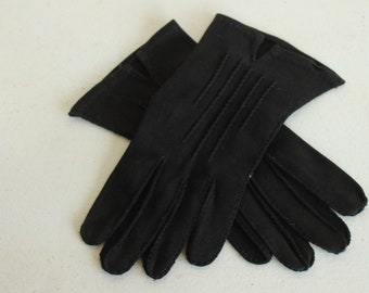 Vintage 1960s Gloves, Dawnelle Black Wrist Or Matinee Length Gloves