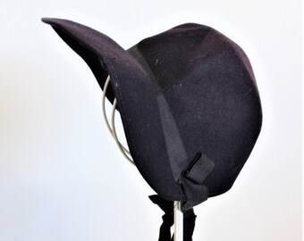 Vintage 1940s Navy Blue Wool Hat / Bonnet Style Hat / Dover Henry Pollack New York