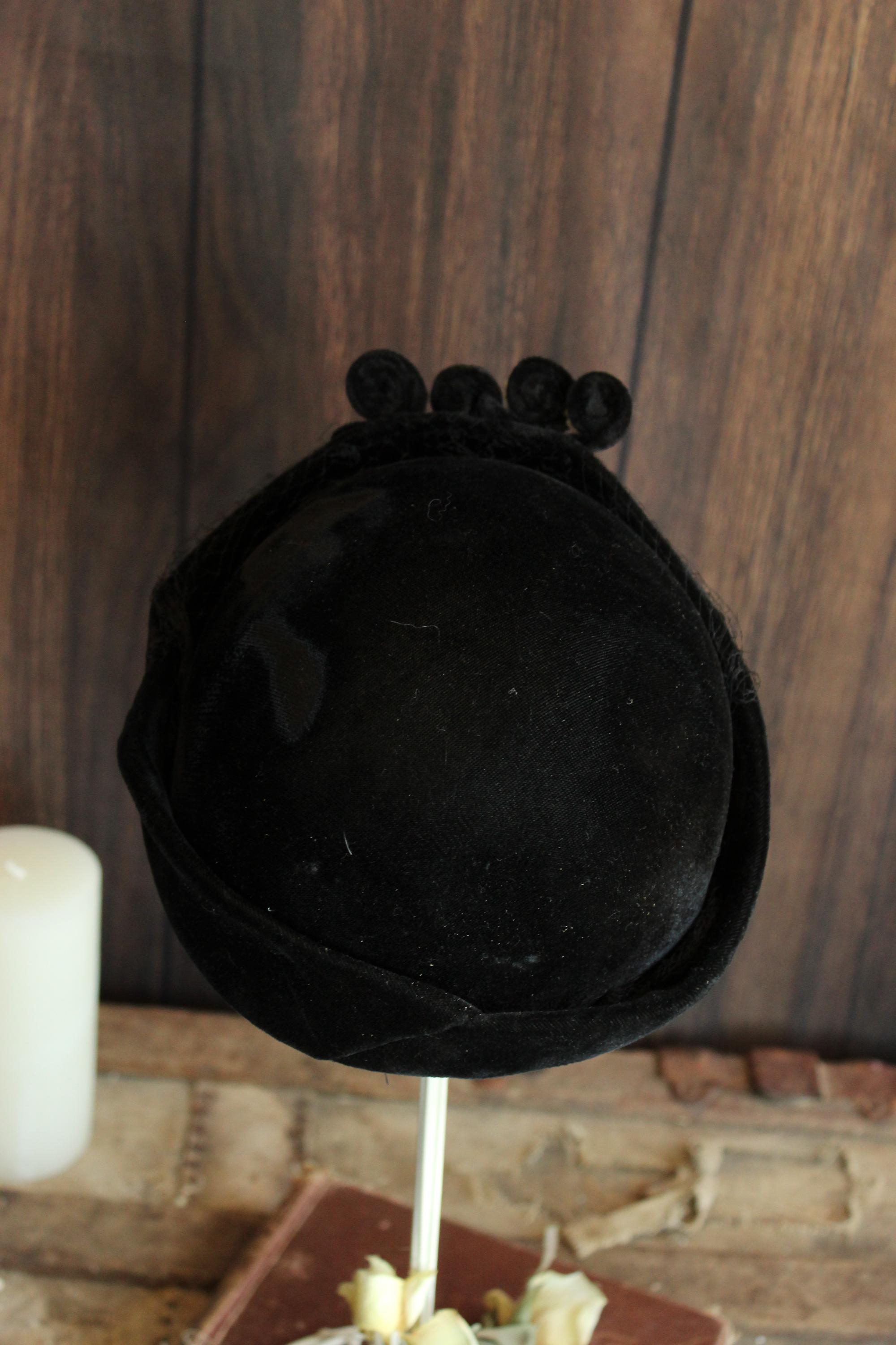 Vintage 1940s Hat, Black Velvet Small Topper With Birdcage  display picture 2