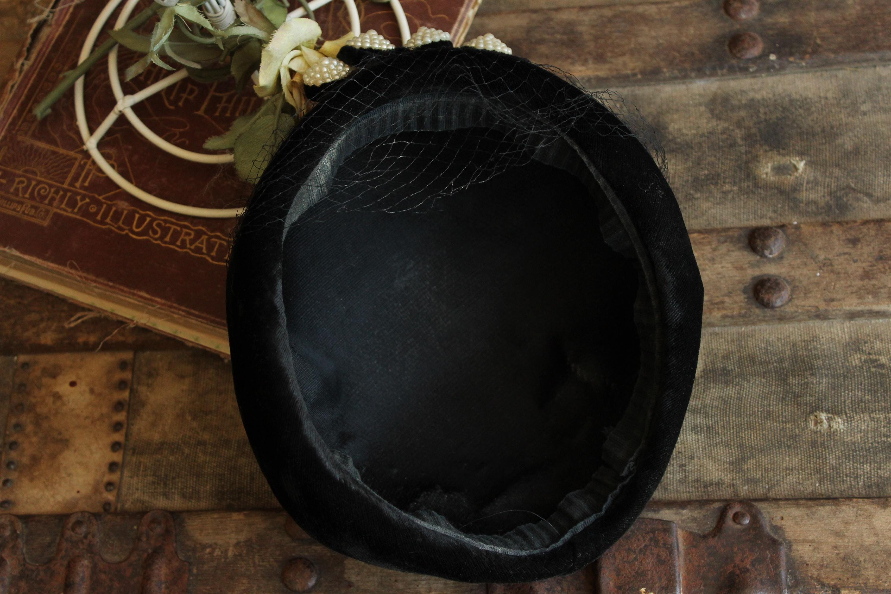 Vintage 1940s Hat, Black Small Topper with Birdcage Veil and Faux Pearl Vintage 1940s Hat, Black Velvet Small Topper With Birdcage  main image 2