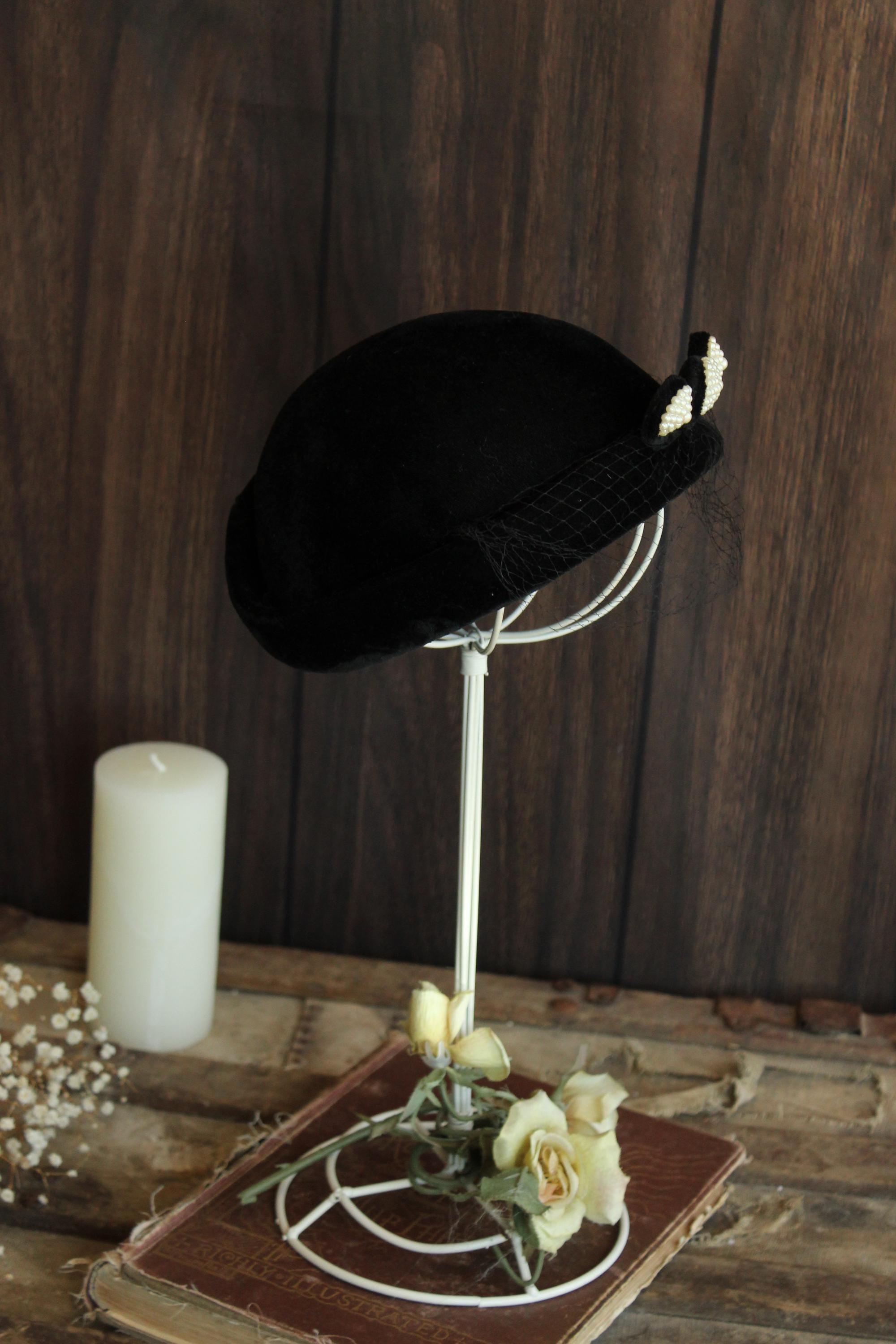 Vintage 1940s Hat, Black Velvet Small Topper With Birdcage 