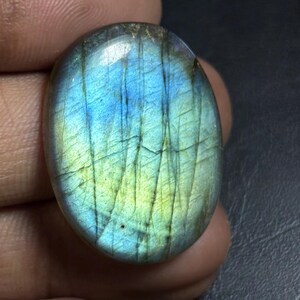 Blue Flash Labradorite Cabochon: Natural Gemstone for Jewelry Making (31 cts, 29x22) #156