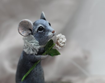 Whimsy Rosie Mouse. Polymer clay miniature by Madre Olius
