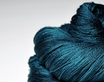 Nocturnal maelstrom - Merino / Silk Cobweb Yarn - Hand Dyed Yarn - handgefärbte Wolle - DyeForYarn