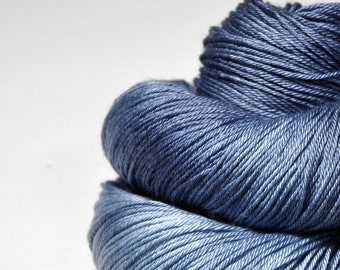 Going to the land of Nod -  Merino / Silk Fingering Yarn Superwash - Hand Dyed Yarn - Wolle handgefärbt - DyeForYarn