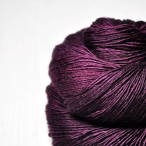 Burning dark fuchsia - Merino / Silk / Yak Fingering Yarn - MerSiYak - Hand Dyed Yarn - Wolle handgefärbt - DyeForYarn