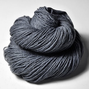 Rising smoke - Merino/Manx Fingering Yarn  - Hand Dyed Yarn - Wolle handgefärbt - DyeForYarn
