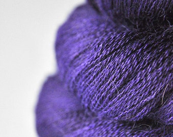 Memory of a fearsome tale - Baby Alpaca / Silk Lace Yarn - Hand Dyed Yarn - Wolle handgefärbt - DyeForYarn