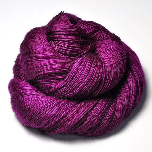 Electric light purple - Merino / Silk / Yak Lace Yarn - MerSiYak - Hand Dyed Yarn - Wolle handgefärbt - DyeForYarn