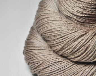 Hidden under the sand - Merino Sport Yarn Machine Washable - Hand Dyed Yarn - Wolle handgefärbt - DyeForYarn