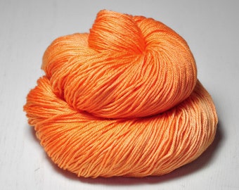 Orange sunrise OOAK - Merino / Silk Fingering Yarn Superwash - Hand Dyed Yarn - Wolle handgefärbt - DyeForYarn