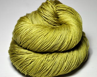 Golden bud UNIKAT - Merino / Seide Fingering Garn Superwash - Hand Dyed Yarn - handgefärbte Wolle - DyeForYarn