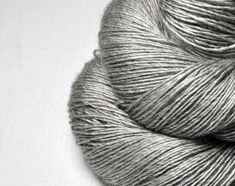 Ghost - natural undyed Merino / Silk / Yak Fingering Yarn - MerSiYak - Hand Dyed Yarn - Wolle ungefärbt - DyeForYarn