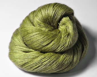 Rotten golden kiwi  - Merino / Silk / Yak Lace Yarn - MerSiYak - Hand Dyed Yarn - Wolle handgefärbt - DyeForYarn